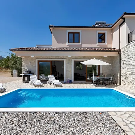 Charming Dolac In Rural Area With Pool Hébergement de vacances *
